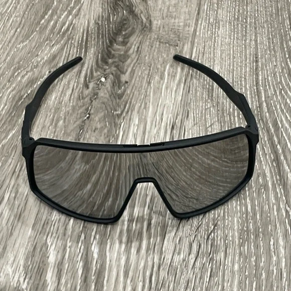 Oakley Matte Black Shield Sunglasses sutro - Picture 2 of 3